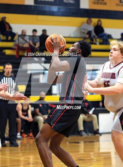 Thumbnail 1 in Living Water Christian vs. New Bern (Hurricane Holiday Classic) photogallery.