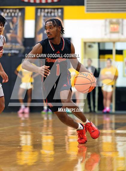 Thumbnail 1 in Living Water Christian vs. New Bern (Hurricane Holiday Classic) photogallery.