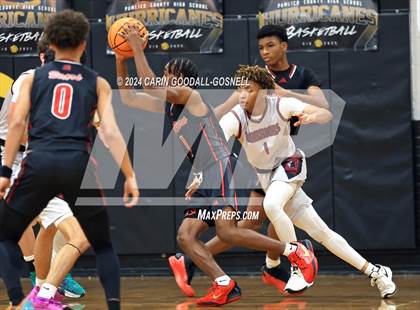 Thumbnail 2 in Living Water Christian vs. New Bern (Hurricane Holiday Classic) photogallery.