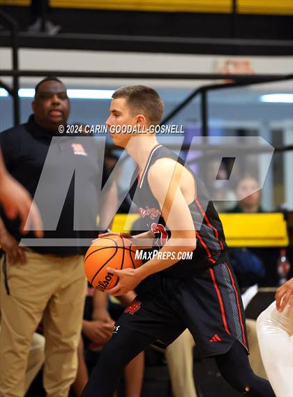 Thumbnail 3 in Living Water Christian vs. New Bern (Hurricane Holiday Classic) photogallery.