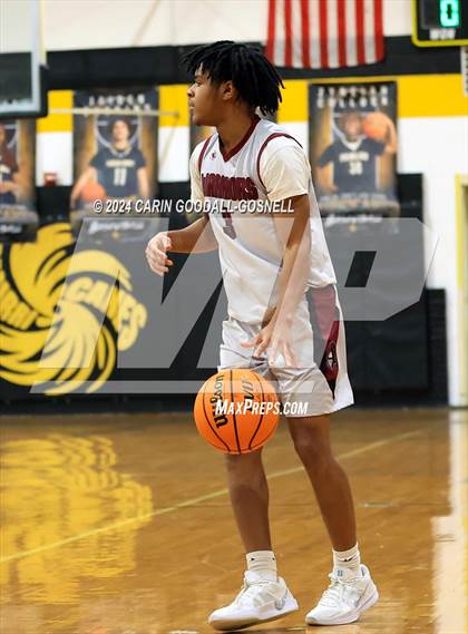 Thumbnail 1 in Living Water Christian vs. New Bern (Hurricane Holiday Classic) photogallery.