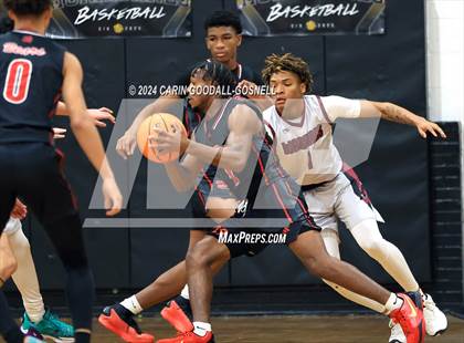 Thumbnail 1 in Living Water Christian vs. New Bern (Hurricane Holiday Classic) photogallery.