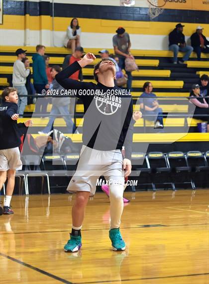 Thumbnail 1 in Living Water Christian vs. New Bern (Hurricane Holiday Classic) photogallery.