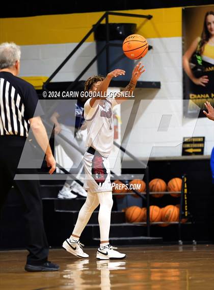 Thumbnail 2 in Living Water Christian vs. New Bern (Hurricane Holiday Classic) photogallery.