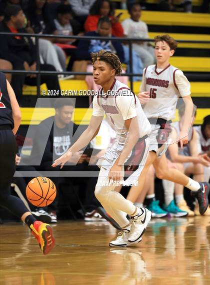 Thumbnail 3 in Living Water Christian vs. New Bern (Hurricane Holiday Classic) photogallery.