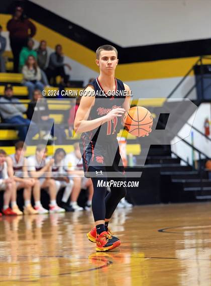 Thumbnail 2 in Living Water Christian vs. New Bern (Hurricane Holiday Classic) photogallery.