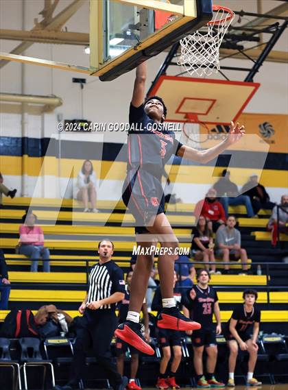 Thumbnail 3 in Living Water Christian vs. New Bern (Hurricane Holiday Classic) photogallery.