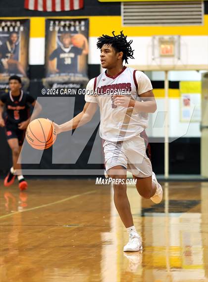 Thumbnail 3 in Living Water Christian vs. New Bern (Hurricane Holiday Classic) photogallery.