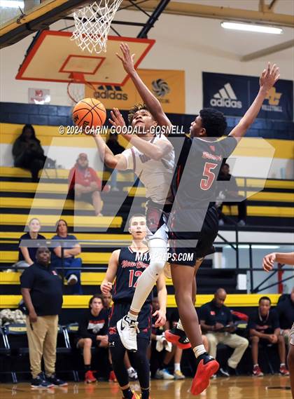 Thumbnail 3 in Living Water Christian vs. New Bern (Hurricane Holiday Classic) photogallery.