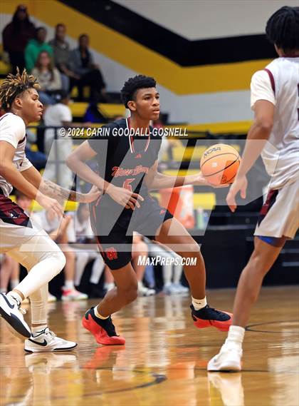 Thumbnail 3 in Living Water Christian vs. New Bern (Hurricane Holiday Classic) photogallery.