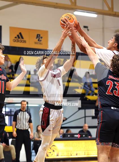 Thumbnail 1 in Living Water Christian vs. New Bern (Hurricane Holiday Classic) photogallery.