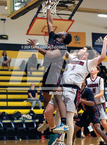 Thumbnail 1 in Living Water Christian vs. New Bern (Hurricane Holiday Classic) photogallery.
