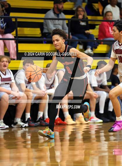 Thumbnail 3 in Living Water Christian vs. New Bern (Hurricane Holiday Classic) photogallery.