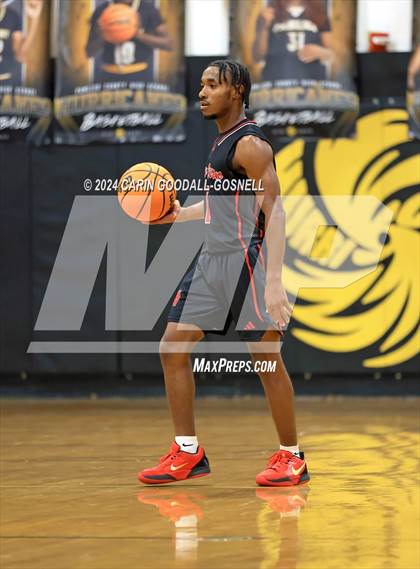 Thumbnail 2 in Living Water Christian vs. New Bern (Hurricane Holiday Classic) photogallery.