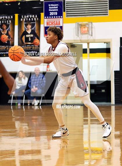 Thumbnail 1 in Living Water Christian vs. New Bern (Hurricane Holiday Classic) photogallery.