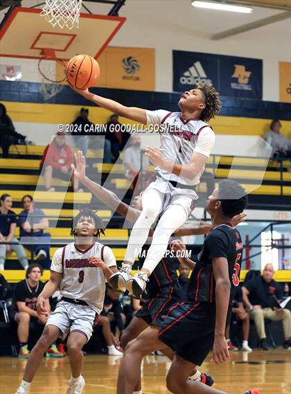Thumbnail 2 in Living Water Christian vs. New Bern (Hurricane Holiday Classic) photogallery.