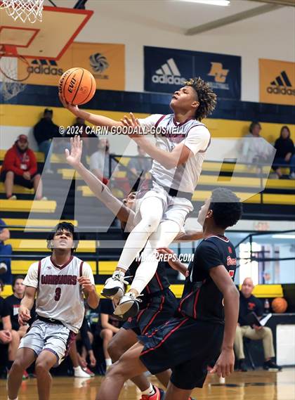 Thumbnail 1 in Living Water Christian vs. New Bern (Hurricane Holiday Classic) photogallery.