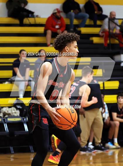 Thumbnail 2 in Living Water Christian vs. New Bern (Hurricane Holiday Classic) photogallery.