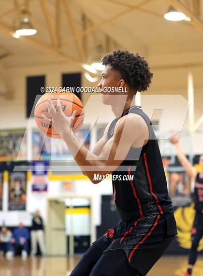 Thumbnail 2 in Living Water Christian vs. New Bern (Hurricane Holiday Classic) photogallery.