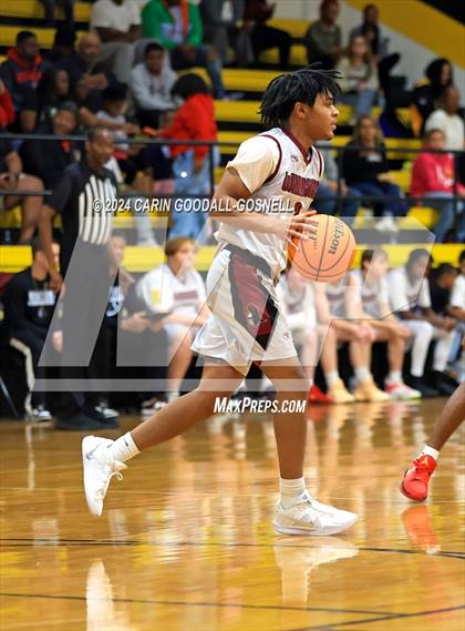 Thumbnail 1 in Living Water Christian vs. New Bern (Hurricane Holiday Classic) photogallery.
