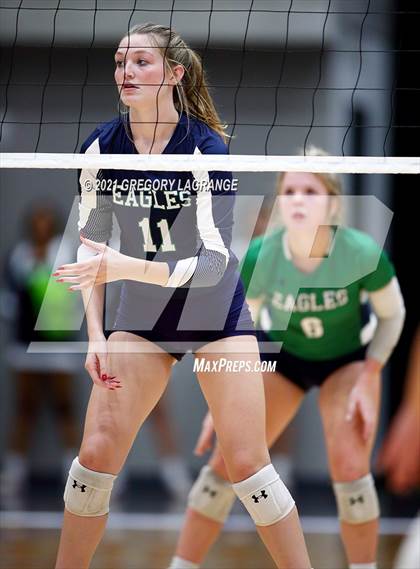 Thumbnail 3 in Southlake Carroll vs. V.R. Eaton (UIL 6A Regional Quarterfinal) photogallery.