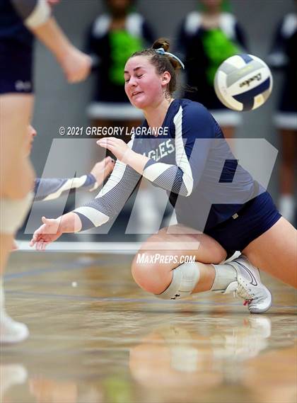 Thumbnail 3 in Southlake Carroll vs. V.R. Eaton (UIL 6A Regional Quarterfinal) photogallery.