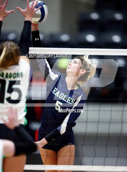 Thumbnail 2 in Southlake Carroll vs. V.R. Eaton (UIL 6A Regional Quarterfinal) photogallery.