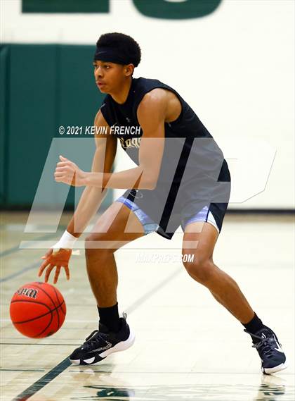 Thumbnail 2 in Shadow Ridge vs. Verrado (Horizon Holiday Tournament) photogallery.