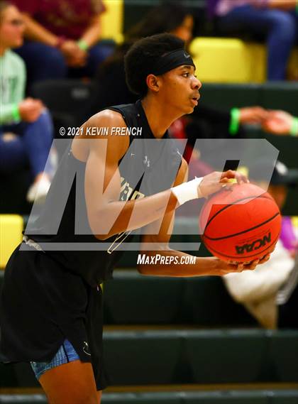 Thumbnail 2 in Shadow Ridge vs. Verrado (Horizon Holiday Tournament) photogallery.