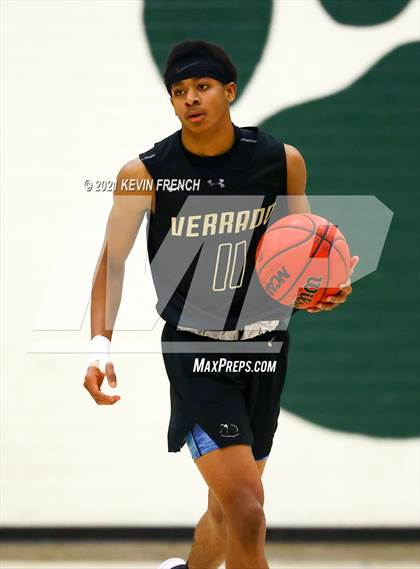 Thumbnail 3 in Shadow Ridge vs. Verrado (Horizon Holiday Tournament) photogallery.