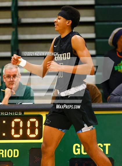 Thumbnail 3 in Shadow Ridge vs. Verrado (Horizon Holiday Tournament) photogallery.