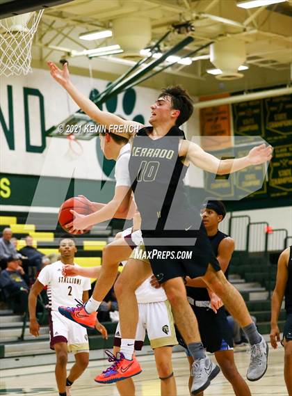 Thumbnail 2 in Shadow Ridge vs. Verrado (Horizon Holiday Tournament) photogallery.