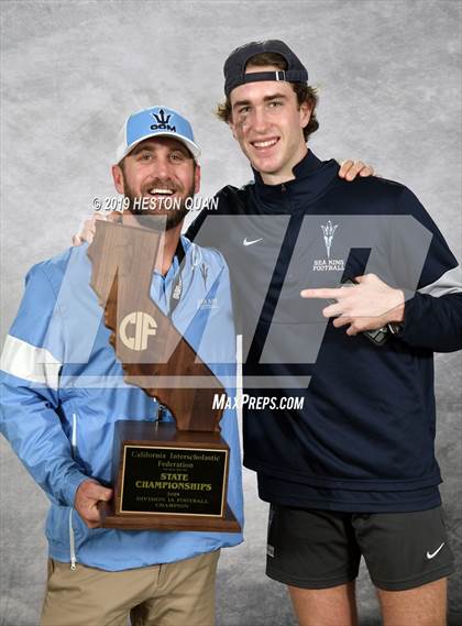 Thumbnail 2 in Corona del Mar (CIF State D1-A Awards) photogallery.