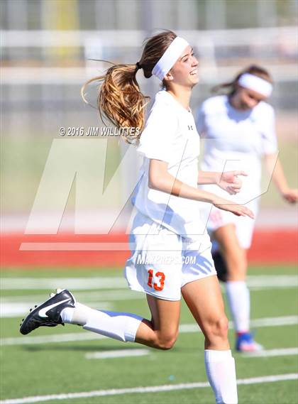 Thumbnail 1 in Round Valley vs. Chino Valley (AIA 2A Final) photogallery.