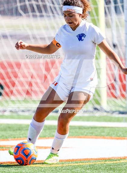 Thumbnail 2 in Round Valley vs. Chino Valley (AIA 2A Final) photogallery.