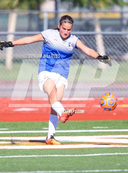 Thumbnail 2 in Round Valley vs. Chino Valley (AIA 2A Final) photogallery.