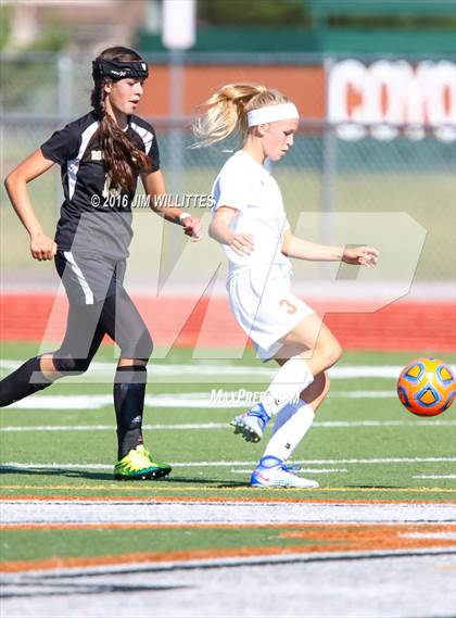 Thumbnail 1 in Round Valley vs. Chino Valley (AIA 2A Final) photogallery.