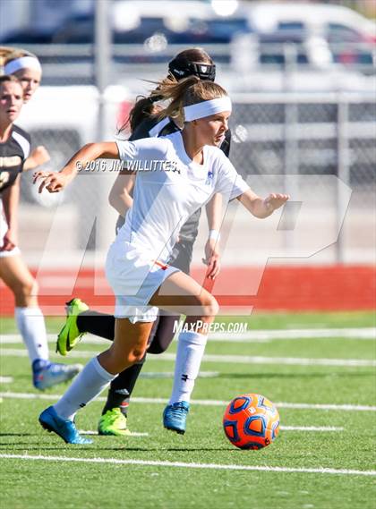 Thumbnail 3 in Round Valley vs. Chino Valley (AIA 2A Final) photogallery.