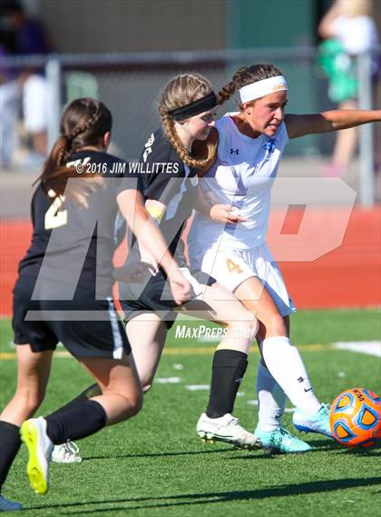 Thumbnail 3 in Round Valley vs. Chino Valley (AIA 2A Final) photogallery.