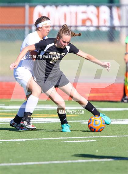 Thumbnail 3 in Round Valley vs. Chino Valley (AIA 2A Final) photogallery.