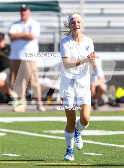 Thumbnail 3 in Round Valley vs. Chino Valley (AIA 2A Final) photogallery.