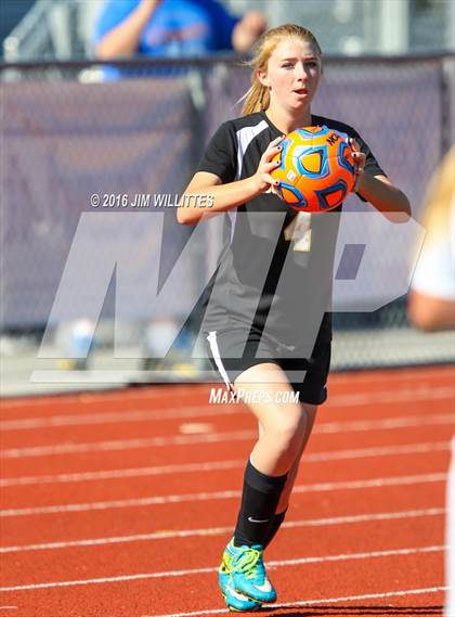 Thumbnail 3 in Round Valley vs. Chino Valley (AIA 2A Final) photogallery.