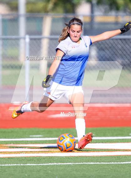Thumbnail 1 in Round Valley vs. Chino Valley (AIA 2A Final) photogallery.