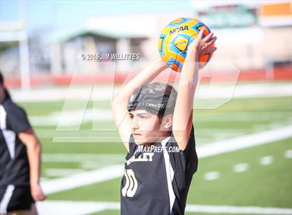 Thumbnail 1 in Round Valley vs. Chino Valley (AIA 2A Final) photogallery.