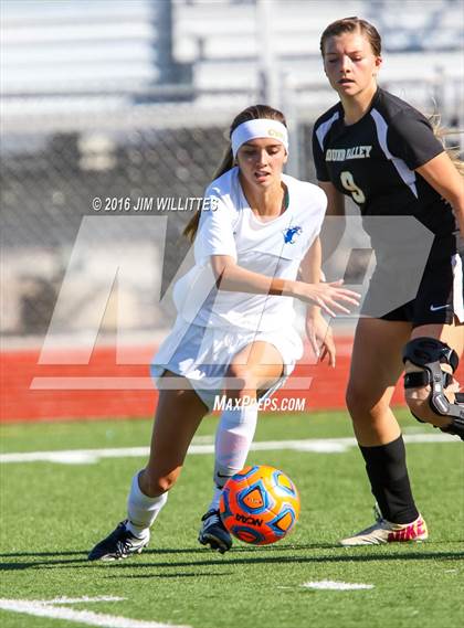 Thumbnail 2 in Round Valley vs. Chino Valley (AIA 2A Final) photogallery.
