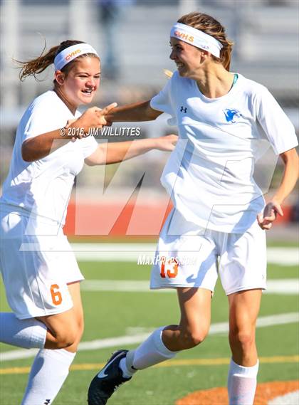Thumbnail 3 in Round Valley vs. Chino Valley (AIA 2A Final) photogallery.