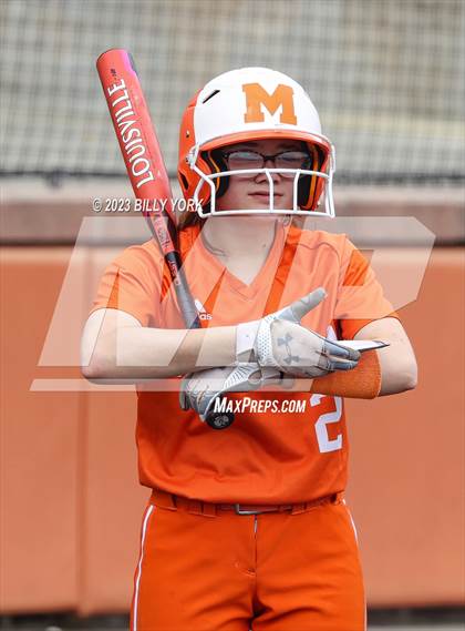 Thumbnail 3 in Mineola vs Van photogallery.