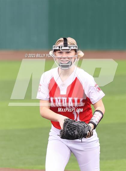 Thumbnail 1 in Mineola vs Van photogallery.