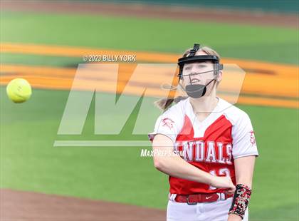 Thumbnail 2 in Mineola vs Van photogallery.