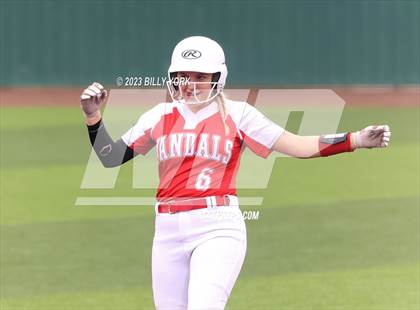 Thumbnail 1 in Mineola vs Van photogallery.